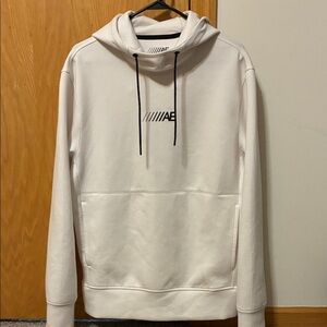Men’s Sz M American Eagle white hooded sweatshirt with pockets